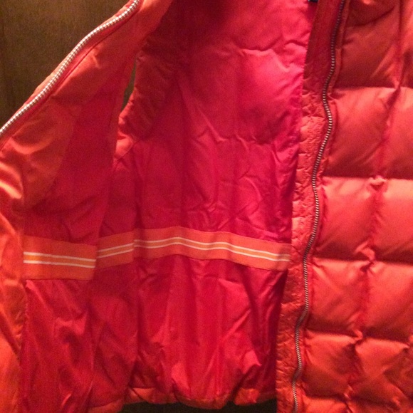 GAP women’s Puffer vest size L - Picture 4 of 7